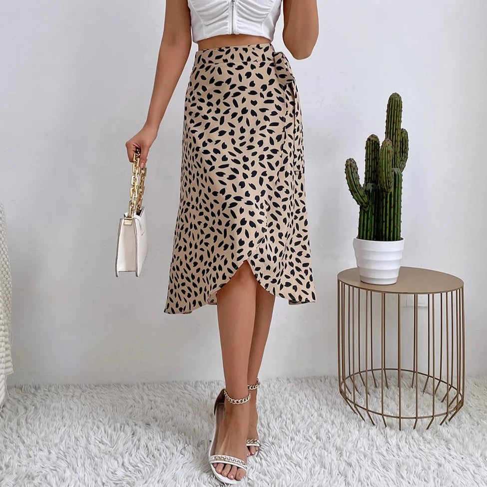 Spódnica midi w stylu boho wiązana w pasie