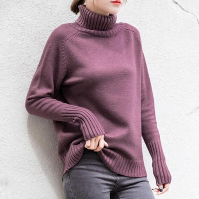 Damski sweter z golfem o luźnym kroju