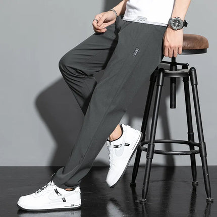 Collection image for: Sportowe dresy męskie