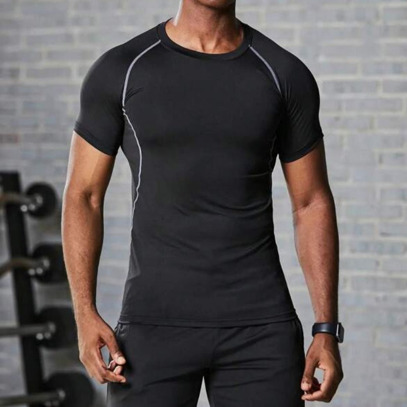Sportowa koszulka męska o bardzo dopasowanym kroju