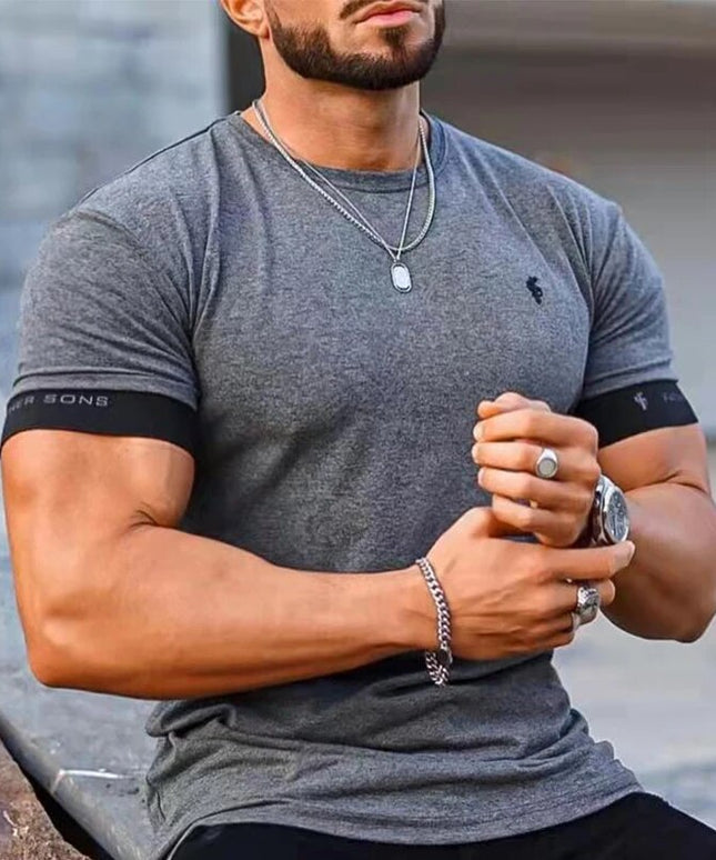 Sportowa koszulka męska o dopasowanym kroju z krótkim rękawem