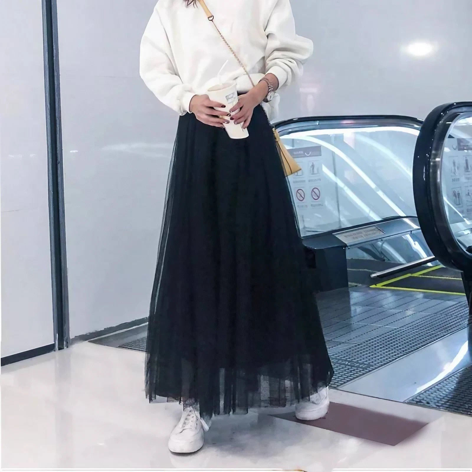 Tiulowa spódnica maxi
