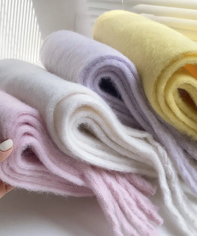 Szalik damski zimowy z frędzlami