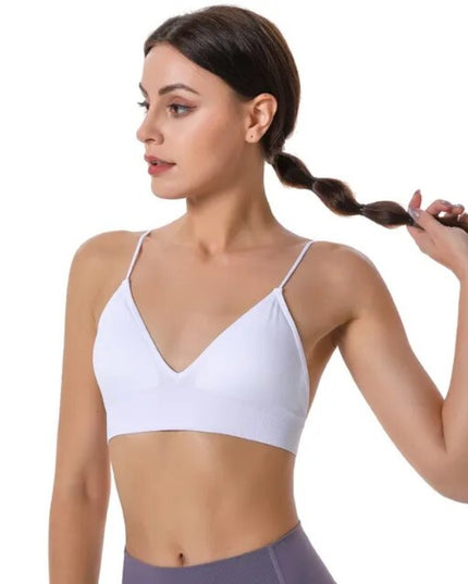 Sportowy biustonosz na cienkich ramiączkach z dekoltem w kształcie litery V