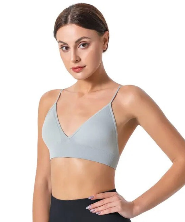 Sportowy biustonosz na cienkich ramiączkach z dekoltem w kształcie litery V