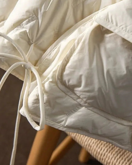 Kamizelka damska z krótkim stanem wiązana w pasie