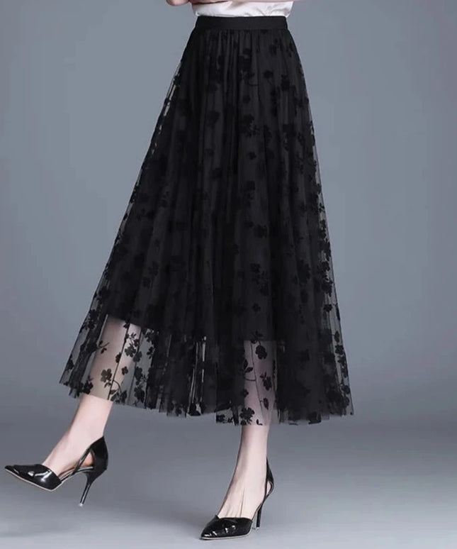 Spódnica midi w czarne kwiatki