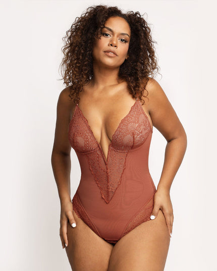 Koronkowe body damskie z głębokim dekoltem w kształcie litery V