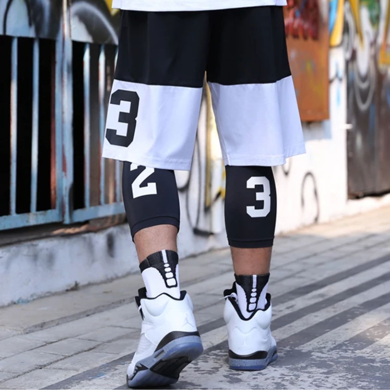 Sportowe legginsy męskie w zestawie ze spodenkami
