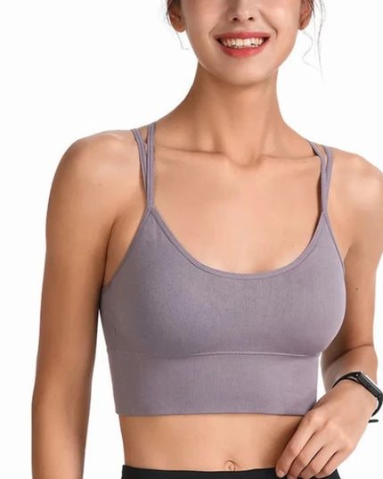 Sportowy biustonosz ze skrzyżowanymi ramiączkami na plecach