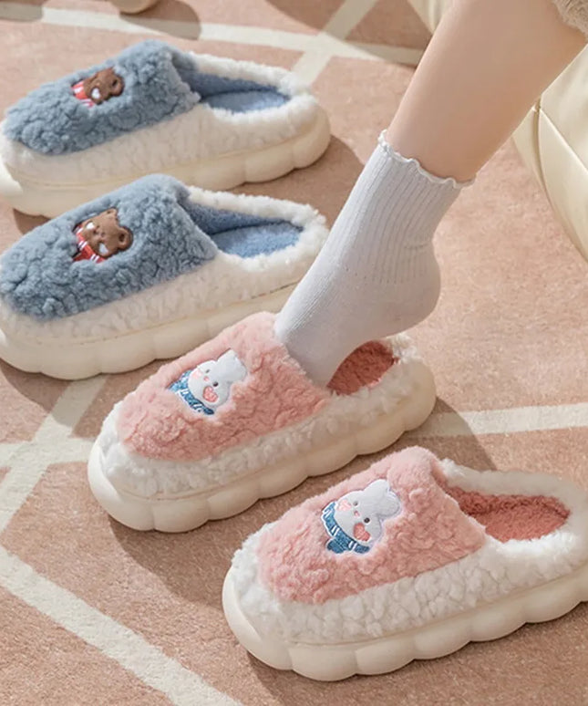 Klapki na wysokiej podeszwie z motywem królika