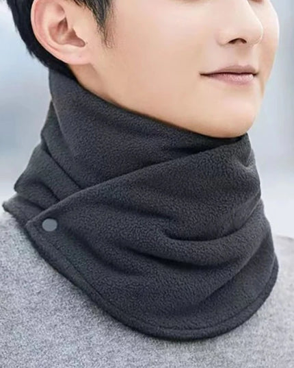 Szalik męski w formie zapinanego komina