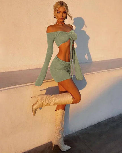 Komplet damski z wiązanym topem i spódnicą mini