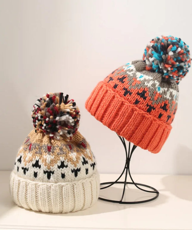 Czapka damska zimowa z pomponem