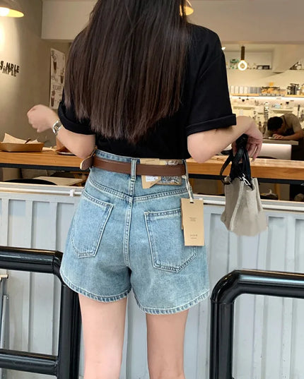 Damskie szorty o dłuższym kroj z kieszeniami