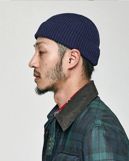 Czapka męska o krótszym kroju