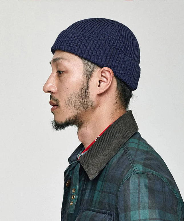 Czapka męska o krótszym kroju