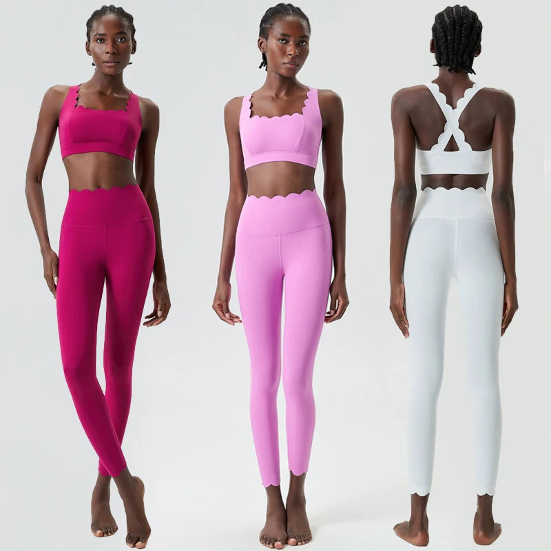 Damski komplet sportowy z falbanką – top i legginsy Super Stretch