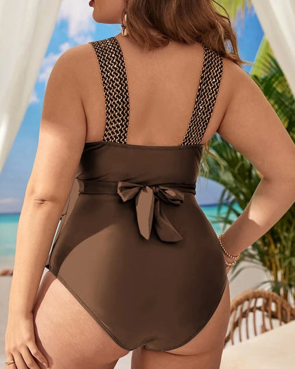 Jednoczęściowy strój kąpielowy plus size z falbanką