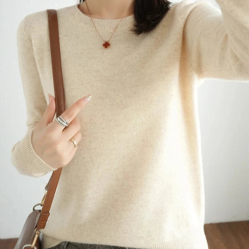 Damski sweter dziergany z wełny