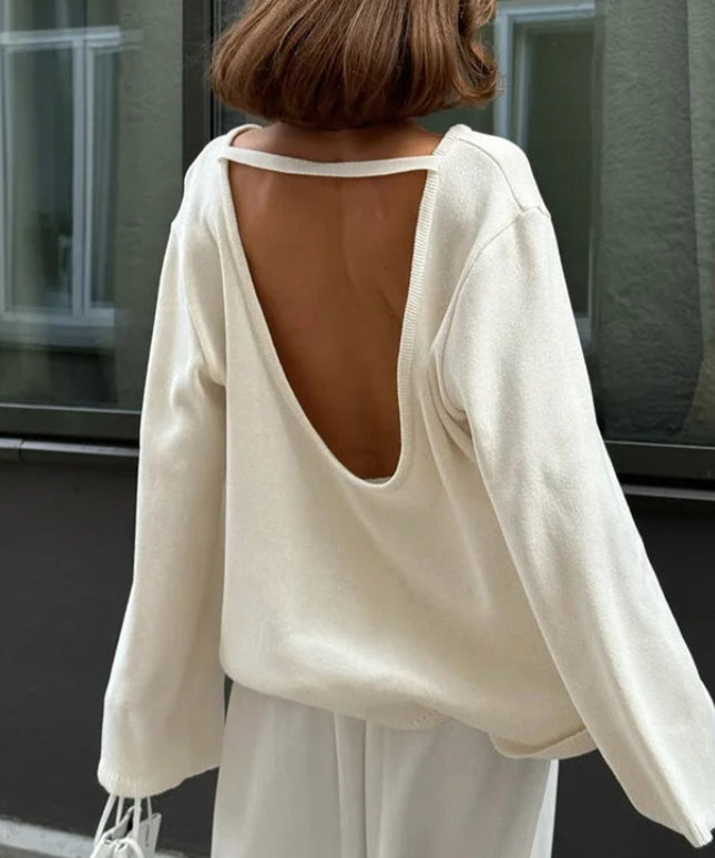 Sweter damski oversize z odkrytymi plecami – miękka gładka dzianina, długi rękaw