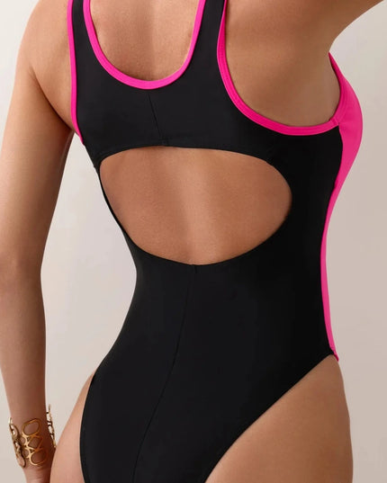 Jednoczęściowy strój kąpielowy sportowy z różowym akcentem