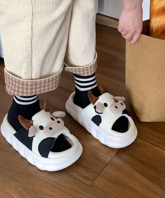 Klapki z motywem krowy