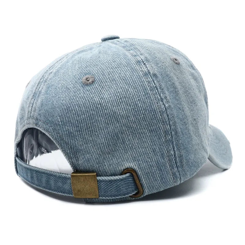 Czapka unisex z daszkiem i haftem