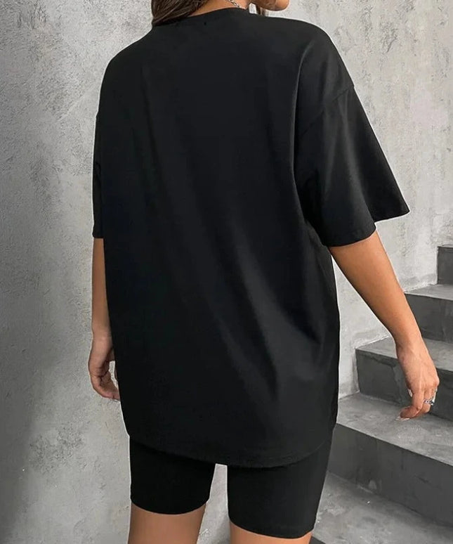 Komplet damski z koszulką oversize i szortami typu bicker