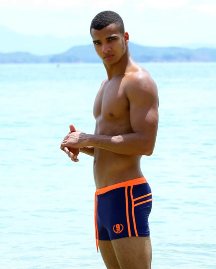 Męskie bokserki kąpielowe z paskami