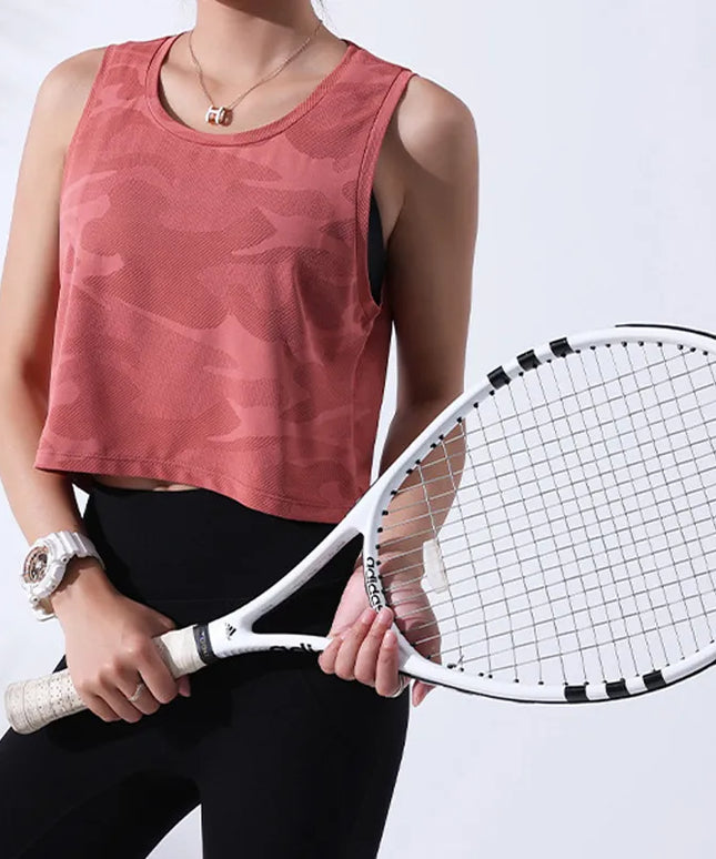 Sportowa koszulka damska o luźnym kroju na grubszych ramiączkach