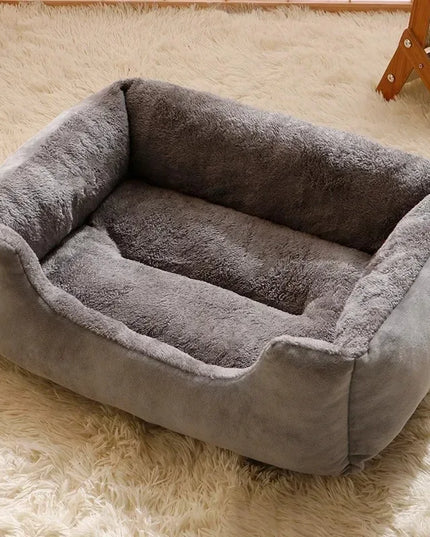 Miękkie legowisko dla kota i psa – prostokątne posłanie z podwyższonymi bokami i pluszowym wnętrzem