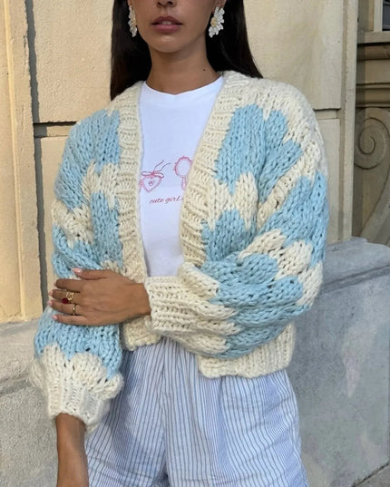 Kolorowy sweter damski oversize z grubym splotem – modny kardigan z długim rękawem