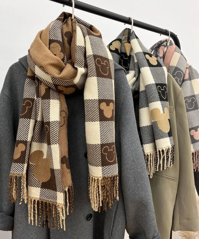 Szalik damski z postacią z bajki