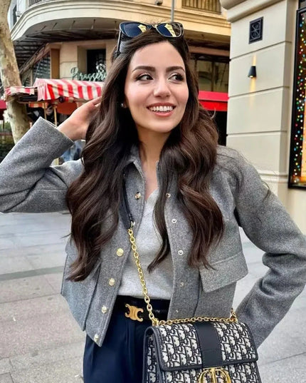 Elegancka damska kurtka przejściowa z kołnierzykiem i modnymi guzikami