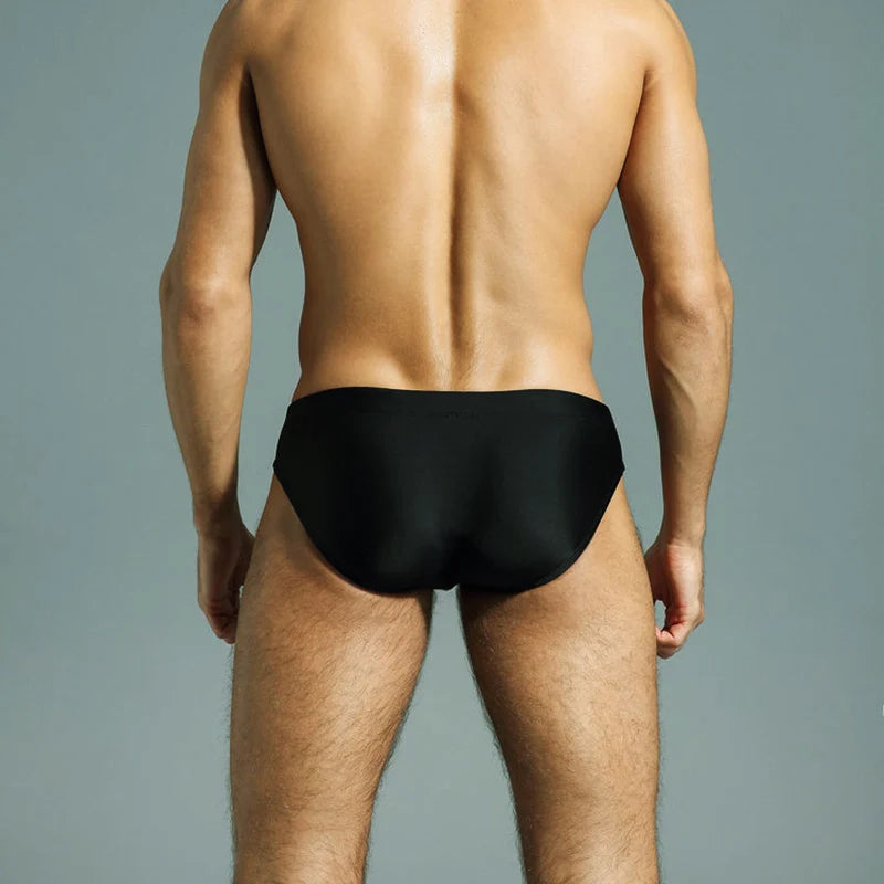 Męskie slipy kąpielowe ze sznurkiem