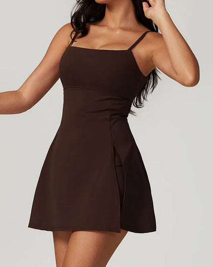 Sportowa sukienka z wbudowanymi spodenkami – fitness, tenis, golf