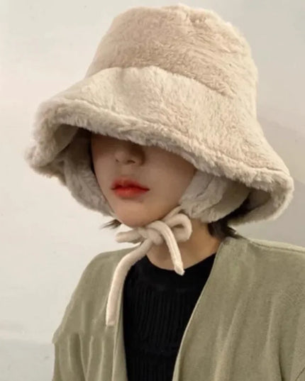 Czapka damska typu bucket z ociepleniem