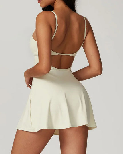 Sportowa sukienka z wbudowanymi spodenkami – fitness, tenis, golf