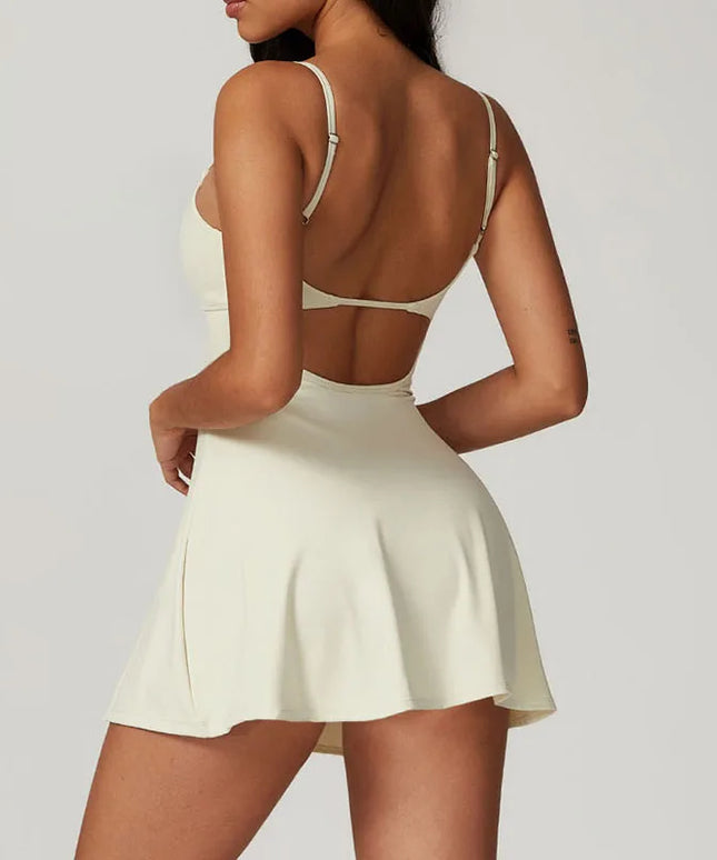 Sportowa sukienka z wbudowanymi spodenkami – fitness, tenis, golf