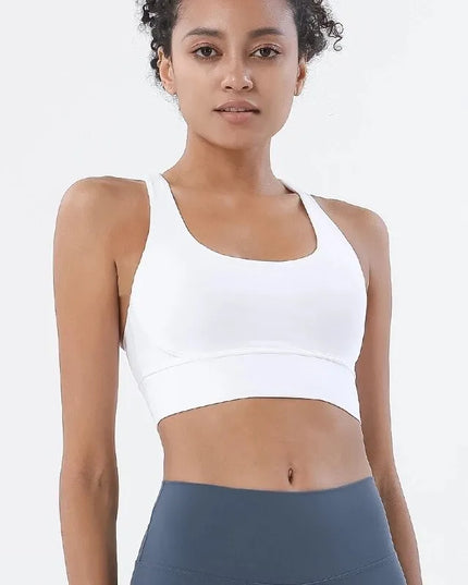 Sportowy biustonosz ze skrzyżowanymi ramiączkami