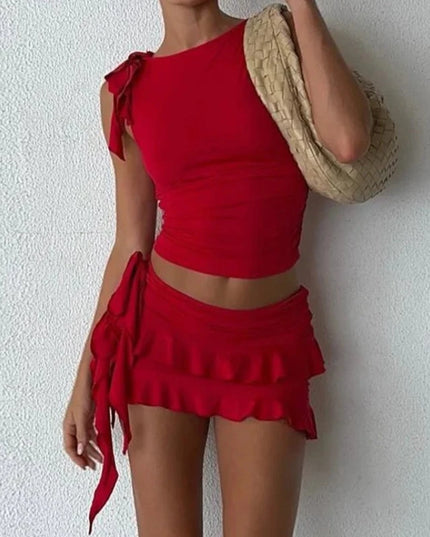 Komplet damski ze spódniczką mini z falbankami