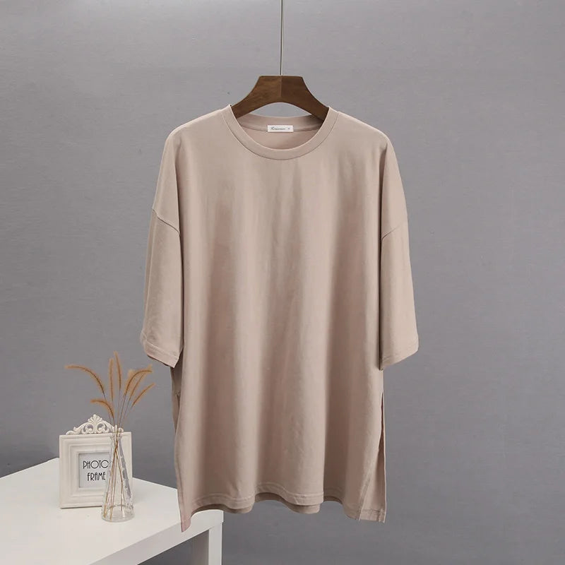 Damski T-shirt bawełniany z rozcięciem po bokach