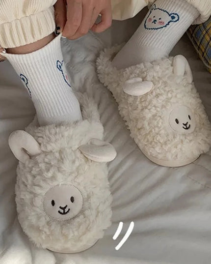 Klapki futrzane z owcą