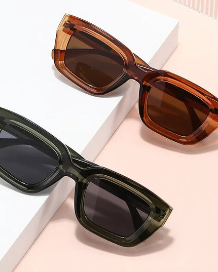 Męskie okulary przeciwsłoneczne prostokątne na grubszych oprawkach