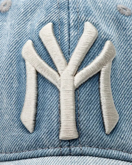 Czapka unisex z daszkiem i haftem