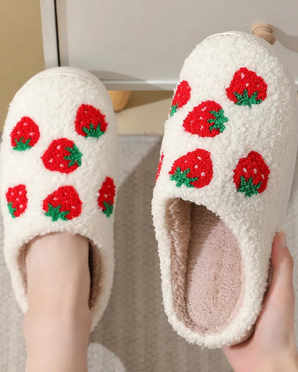 Klapki z motywem truskawek