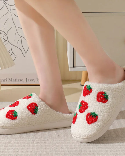 Klapki z motywem truskawek