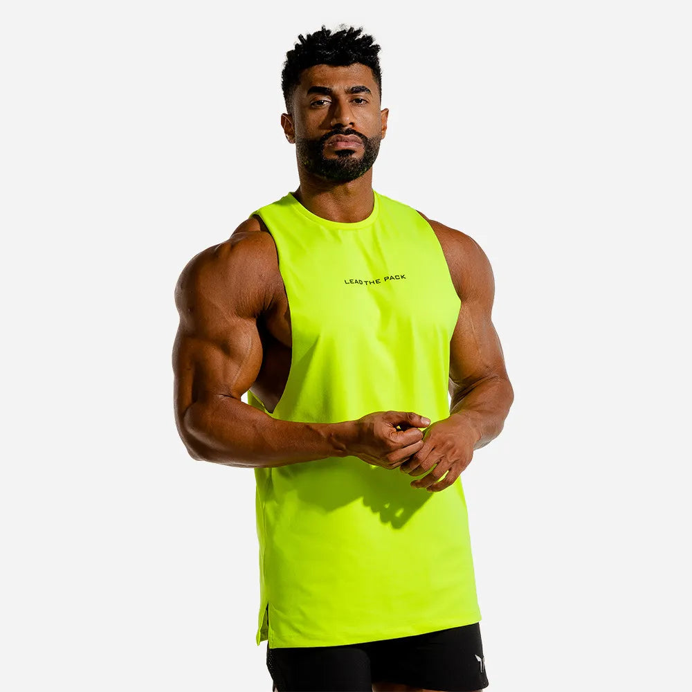 Sportowa koszulka męska typu tank top z napisem