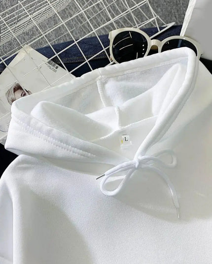 Damska bluza z kapturem i nadrukiem